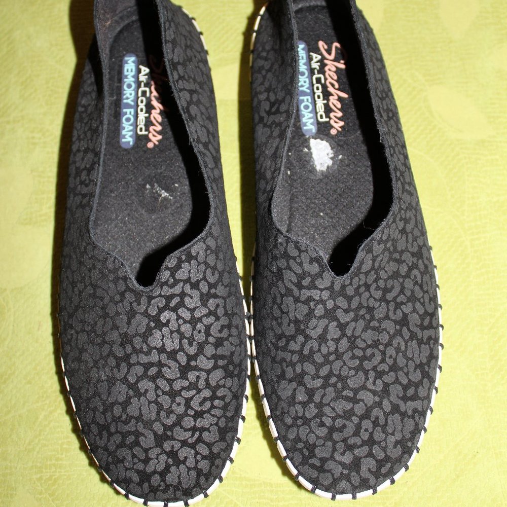 Skechers Air Cooled Memory Foam